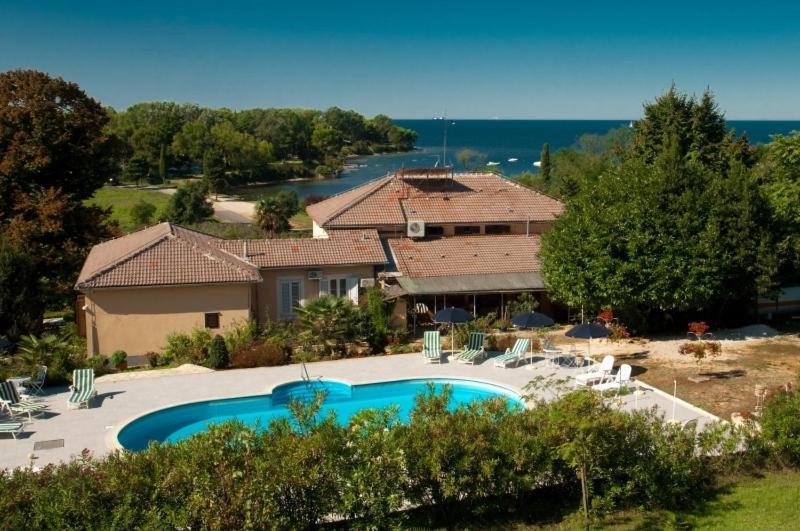 Bungalow Leo  Savudrija Exterior foto